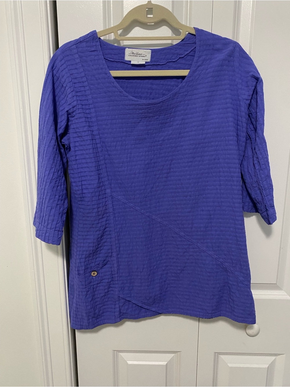 Vermont Country Store Women’s Scoop Neck Three-Quarter Sleeve Top